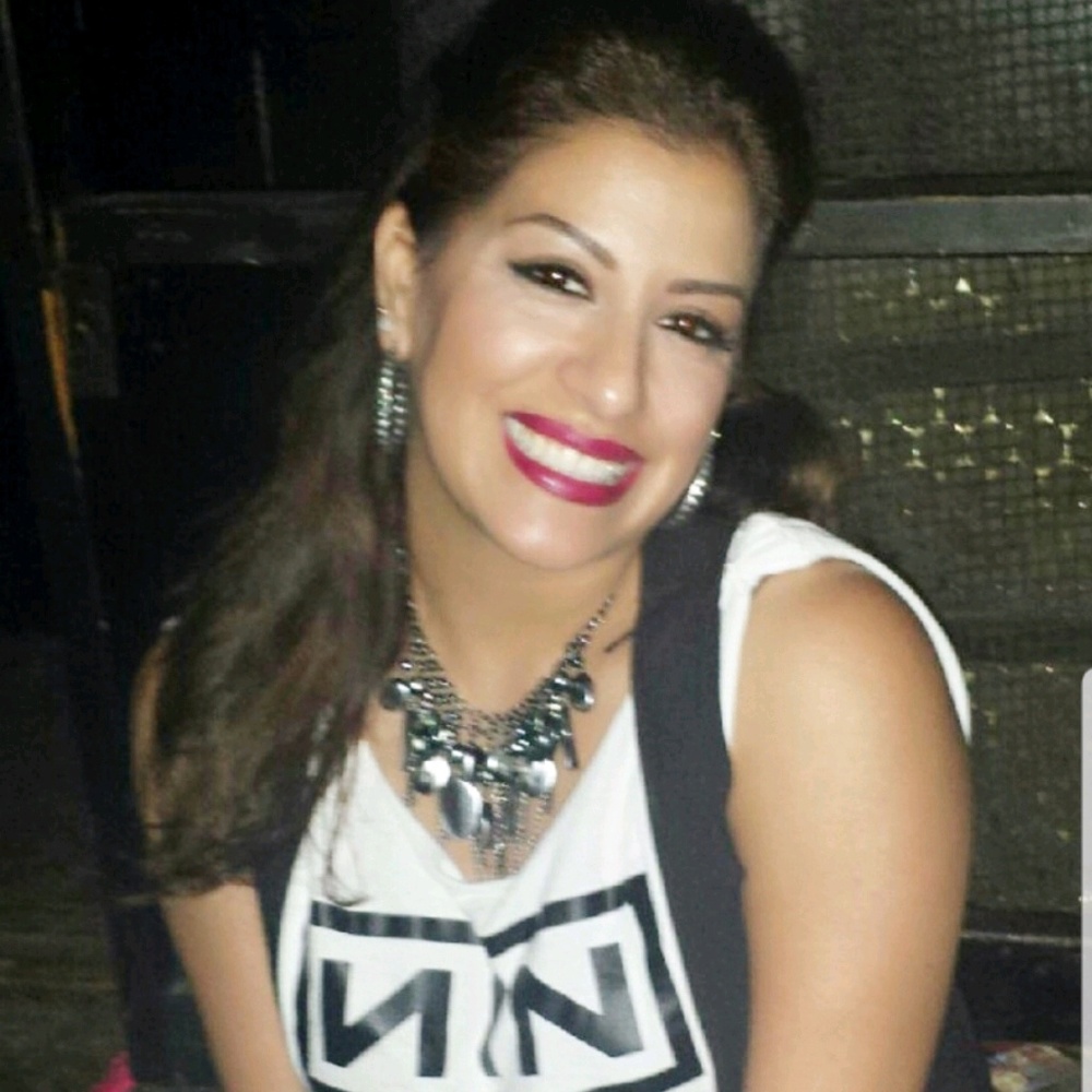 Meet your Posher, Esmeralda